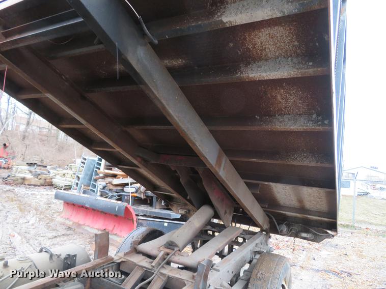 image for item DG3845 1995 Chevrolet W4500 dump truck