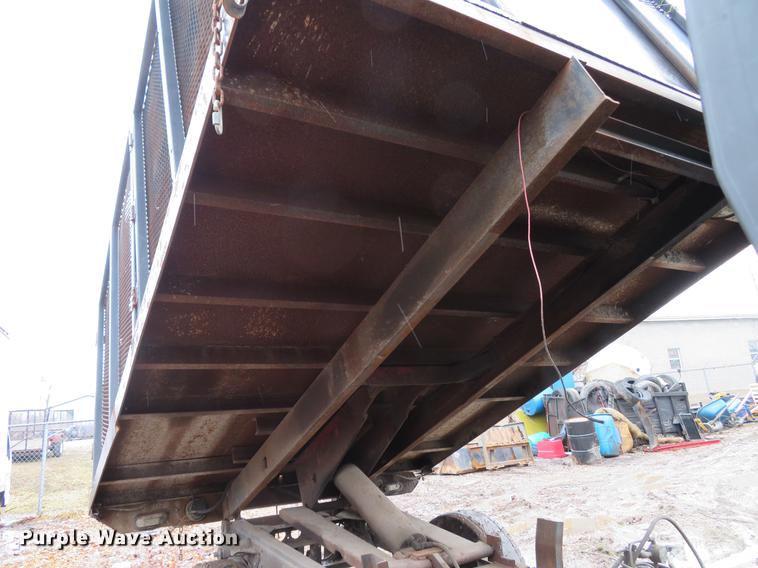 image for item DG3845 1995 Chevrolet W4500 dump truck