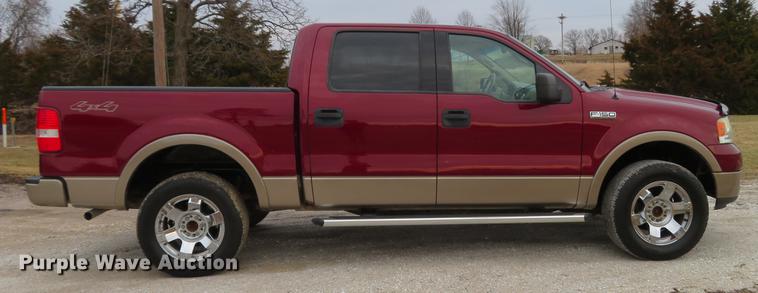 image for item DG3850 2004 Ford F150 Lariat SuperCrew pickup truck