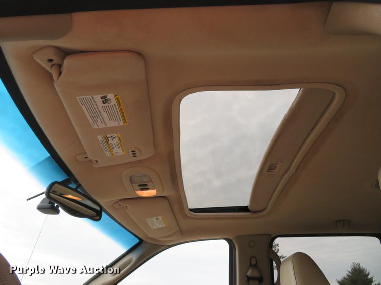 image for item DG3850 2004 Ford F150 Lariat SuperCrew pickup truck