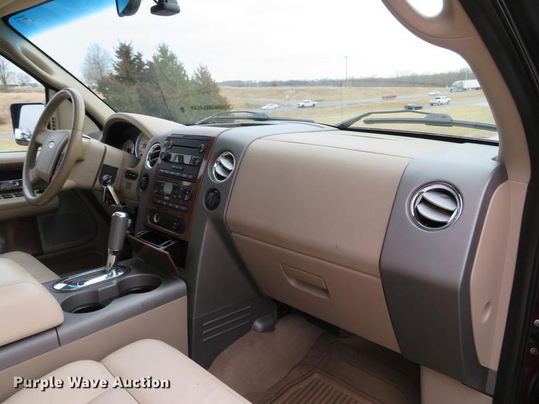 image for item DG3850 2004 Ford F150 Lariat SuperCrew pickup truck