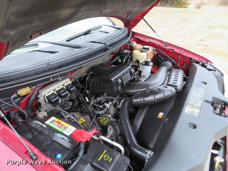 image for item DG3850 2004 Ford F150 Lariat SuperCrew pickup truck