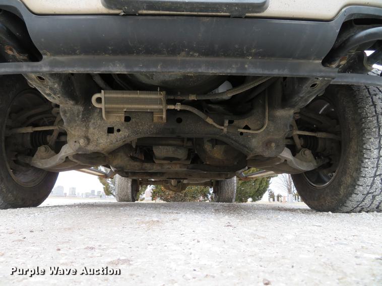 image for item DG3850 2004 Ford F150 Lariat SuperCrew pickup truck