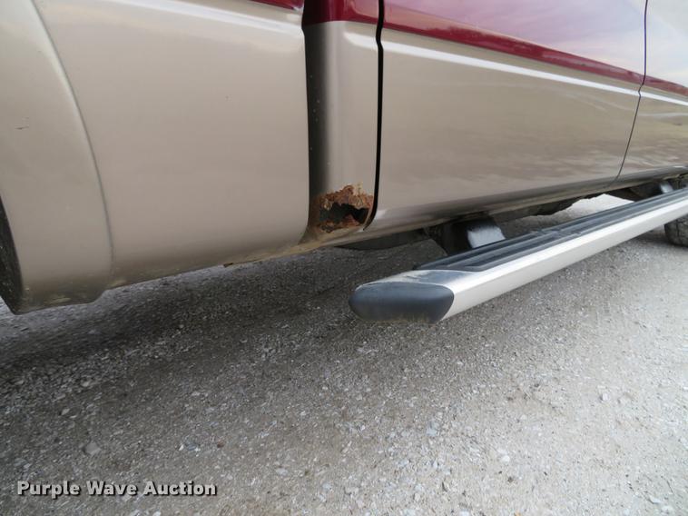 image for item DG3850 2004 Ford F150 Lariat SuperCrew pickup truck