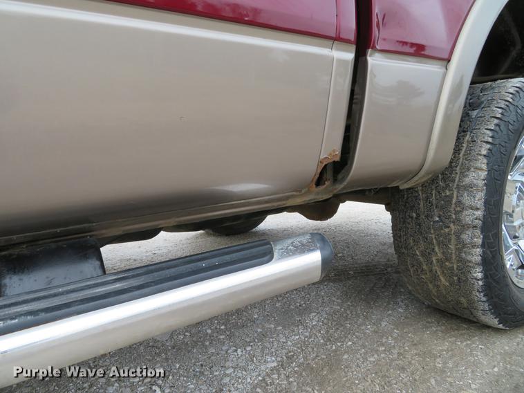 image for item DG3850 2004 Ford F150 Lariat SuperCrew pickup truck