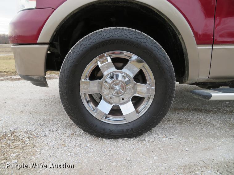 image for item DG3850 2004 Ford F150 Lariat SuperCrew pickup truck