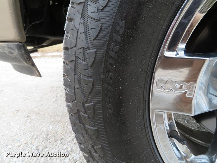 image for item DG3850 2004 Ford F150 Lariat SuperCrew pickup truck