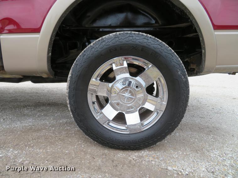 image for item DG3850 2004 Ford F150 Lariat SuperCrew pickup truck