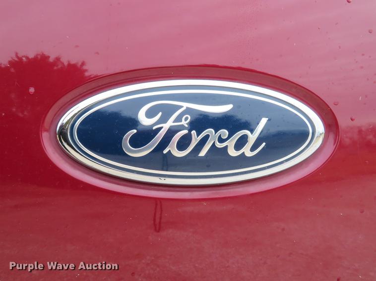 image for item DG3850 2004 Ford F150 Lariat SuperCrew pickup truck