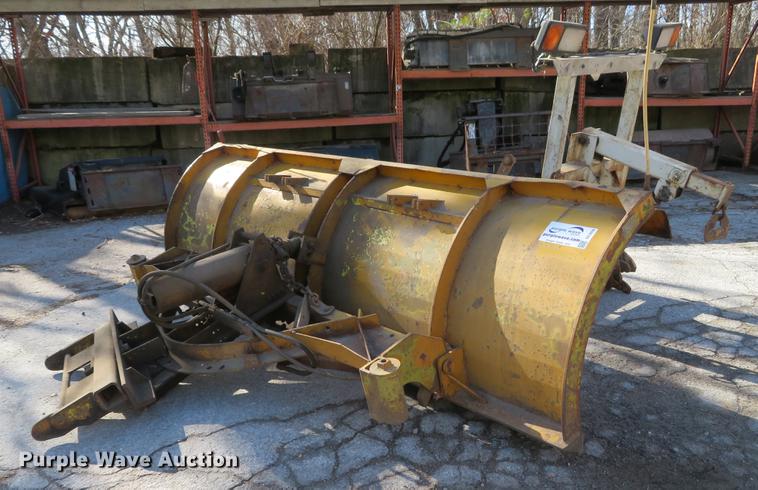 image for item DG3856 Flink MBT 10.36.2 snow plow