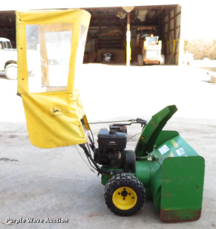 image for item DG3860 John Deere 1332DDE snow blower
