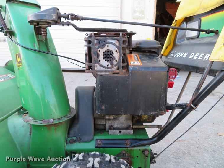 image for item DG3860 John Deere 1332DDE snow blower