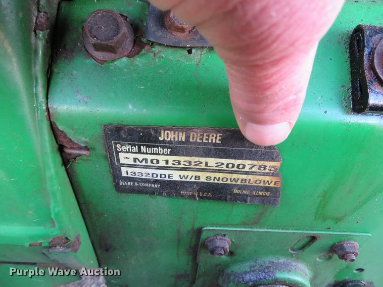 image for item DG3860 John Deere 1332DDE snow blower