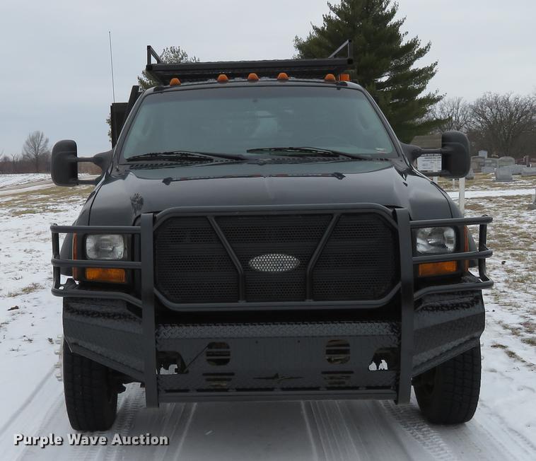 image for item DG3868 2006 Ford F450 Super Duty XL Crew Cab flatbed truck