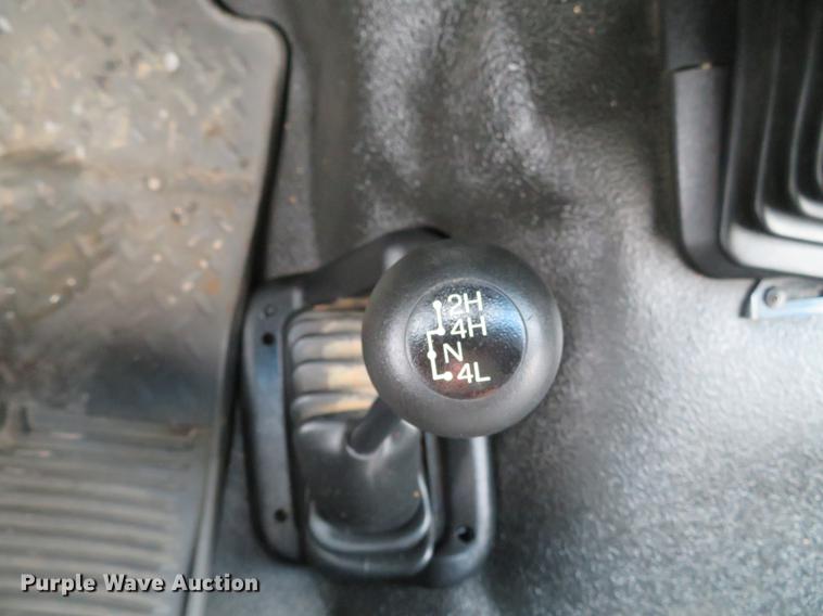 image for item DG3868 2006 Ford F450 Super Duty XL Crew Cab flatbed truck