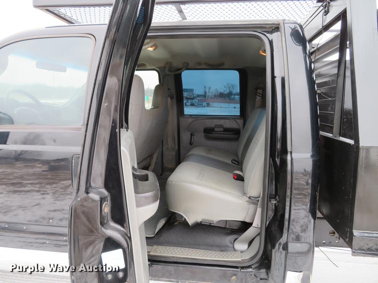 image for item DG3868 2006 Ford F450 Super Duty XL Crew Cab flatbed truck