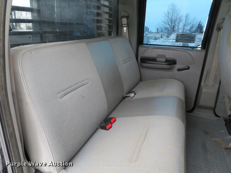 image for item DG3868 2006 Ford F450 Super Duty XL Crew Cab flatbed truck