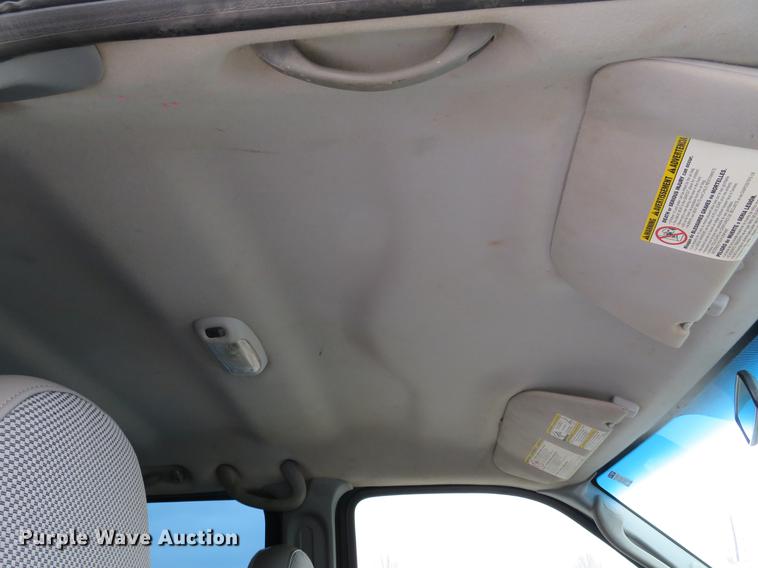 image for item DG3868 2006 Ford F450 Super Duty XL Crew Cab flatbed truck