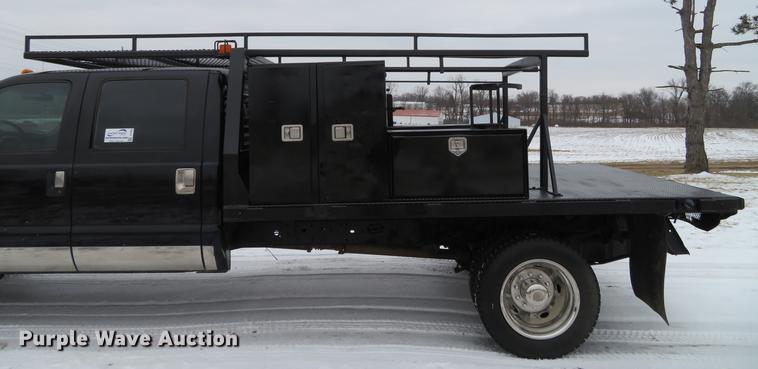 image for item DG3868 2006 Ford F450 Super Duty XL Crew Cab flatbed truck