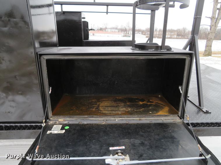 image for item DG3868 2006 Ford F450 Super Duty XL Crew Cab flatbed truck