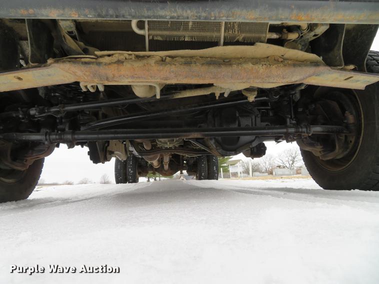 image for item DG3868 2006 Ford F450 Super Duty XL Crew Cab flatbed truck