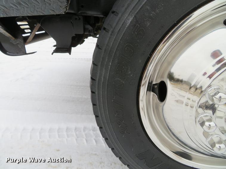 image for item DG3868 2006 Ford F450 Super Duty XL Crew Cab flatbed truck