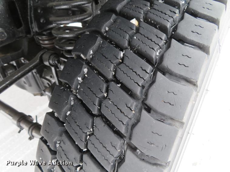 image for item DG3868 2006 Ford F450 Super Duty XL Crew Cab flatbed truck