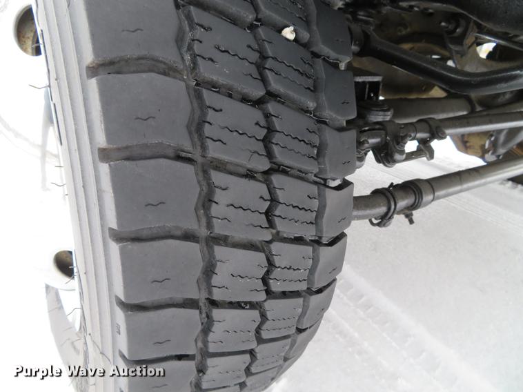 image for item DG3868 2006 Ford F450 Super Duty XL Crew Cab flatbed truck