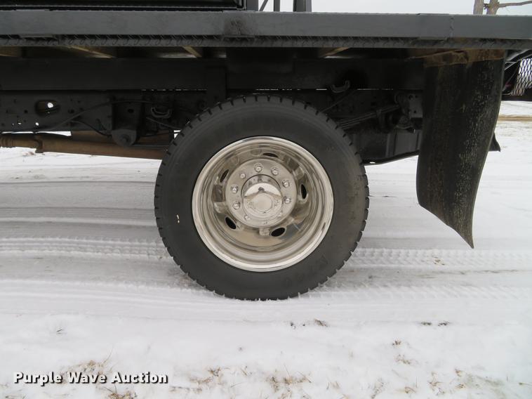 image for item DG3868 2006 Ford F450 Super Duty XL Crew Cab flatbed truck