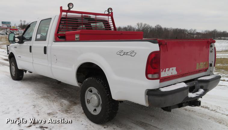image for item DG3874 2006 Ford F350 Super Duty XL Crew Cab pickup truck