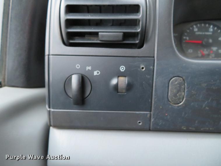 image for item DG3874 2006 Ford F350 Super Duty XL Crew Cab pickup truck