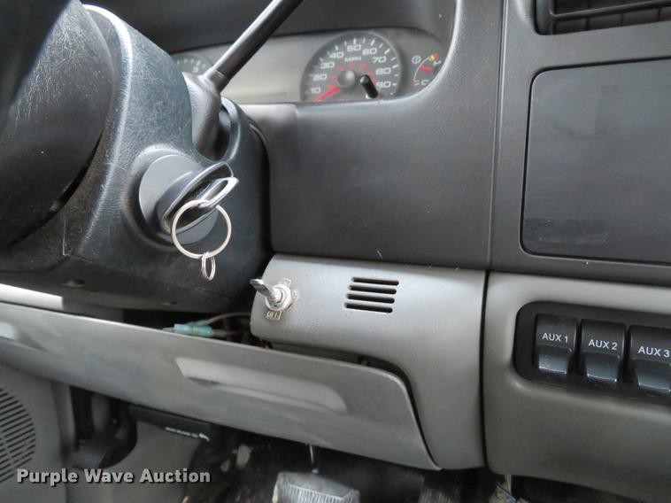 image for item DG3874 2006 Ford F350 Super Duty XL Crew Cab pickup truck