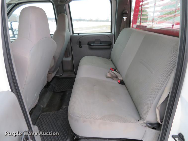 image for item DG3874 2006 Ford F350 Super Duty XL Crew Cab pickup truck