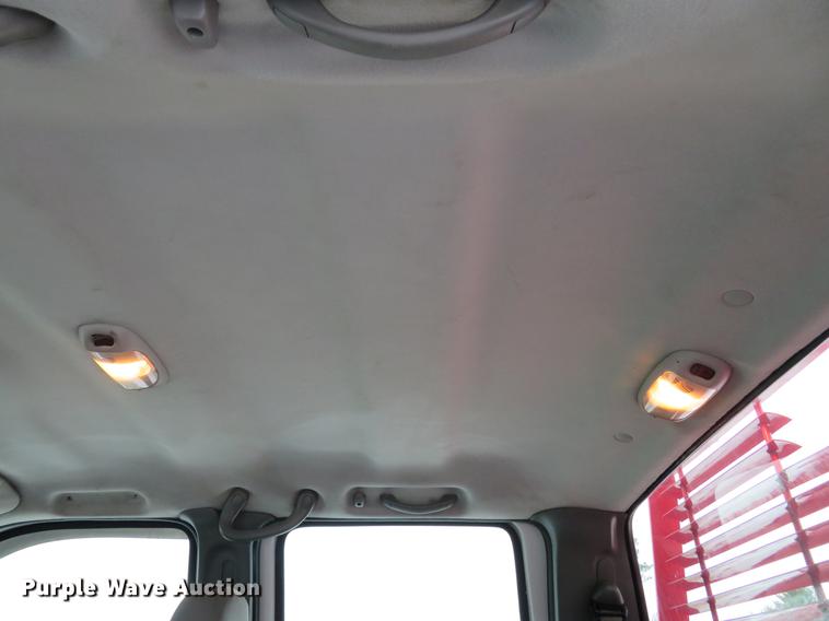 image for item DG3874 2006 Ford F350 Super Duty XL Crew Cab pickup truck