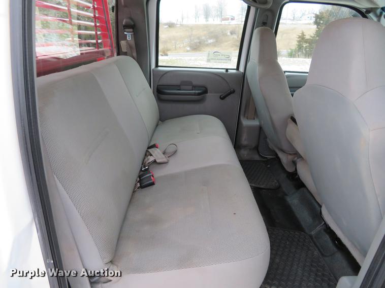 image for item DG3874 2006 Ford F350 Super Duty XL Crew Cab pickup truck