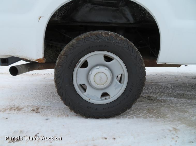 image for item DG3874 2006 Ford F350 Super Duty XL Crew Cab pickup truck