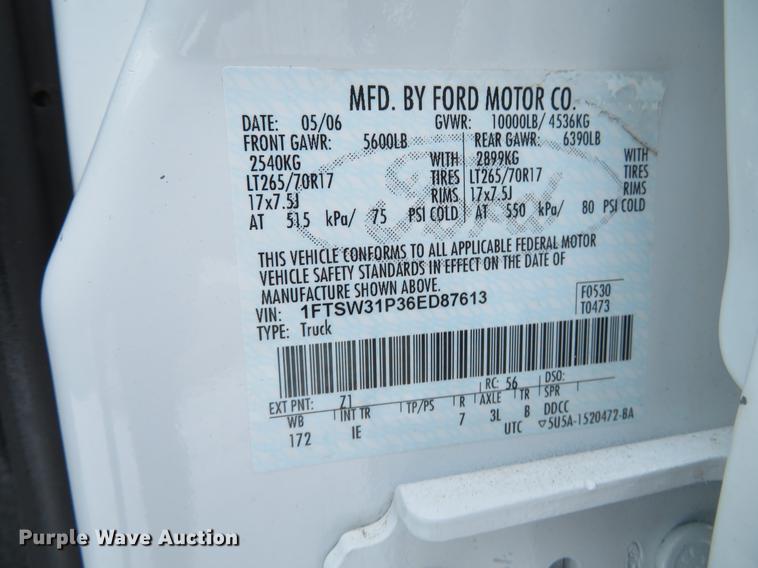 image for item DG3874 2006 Ford F350 Super Duty XL Crew Cab pickup truck