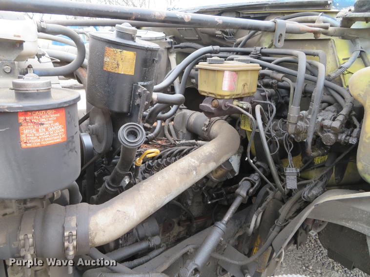 image for item DG3878 1993 Ford F700 flatbed truck