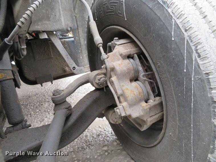 image for item DG3878 1993 Ford F700 flatbed truck