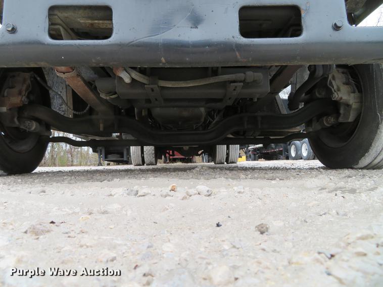 image for item DG3878 1993 Ford F700 flatbed truck