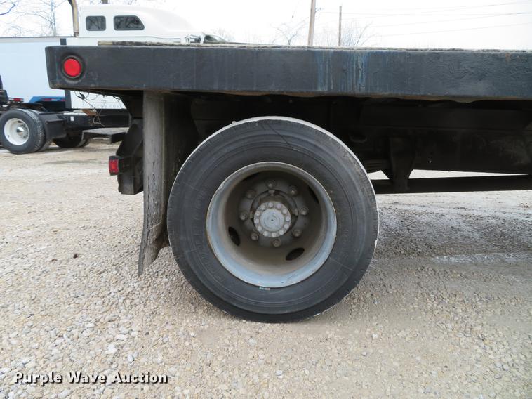 image for item DG3878 1993 Ford F700 flatbed truck