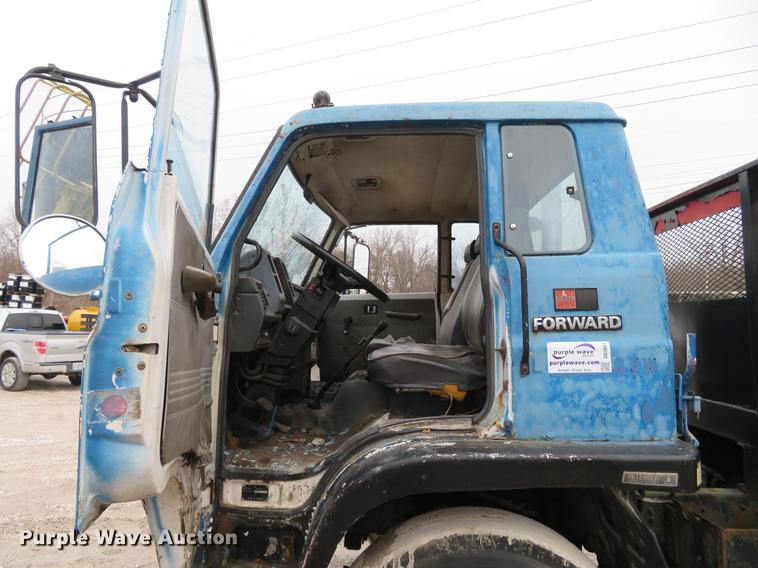 image for item DG3881 1985 GMC W7R042 flatbed truck