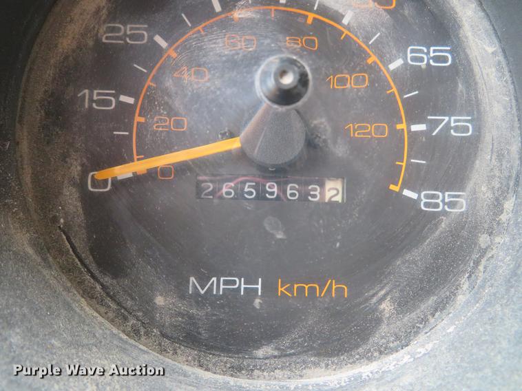 image for item DG3881 1985 GMC W7R042 flatbed truck