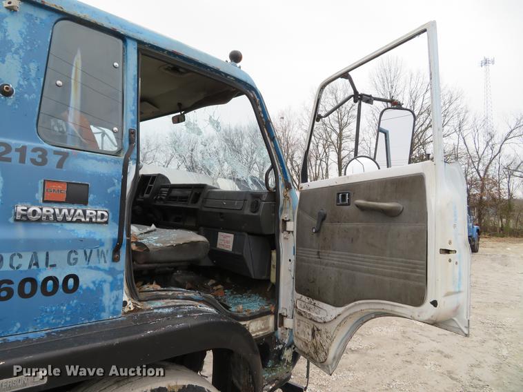 image for item DG3881 1985 GMC W7R042 flatbed truck