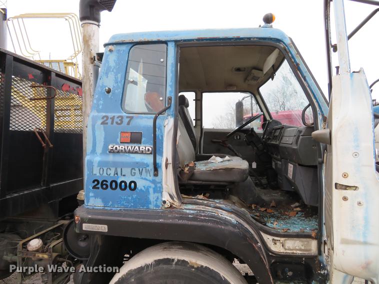 image for item DG3881 1985 GMC W7R042 flatbed truck