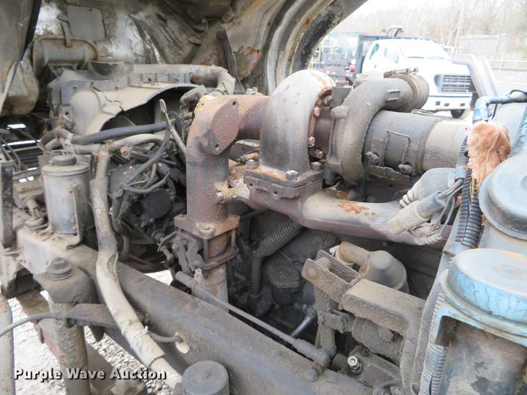 image for item DG3881 1985 GMC W7R042 flatbed truck