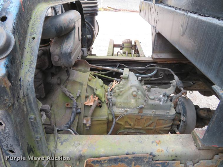 image for item DG3881 1985 GMC W7R042 flatbed truck