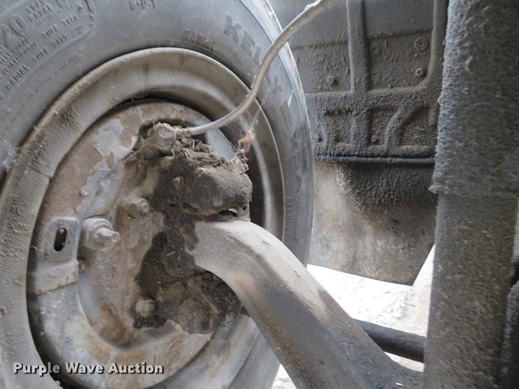 image for item DG3881 1985 GMC W7R042 flatbed truck