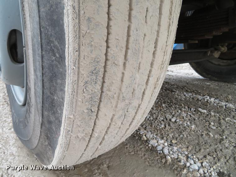 image for item DG3881 1985 GMC W7R042 flatbed truck