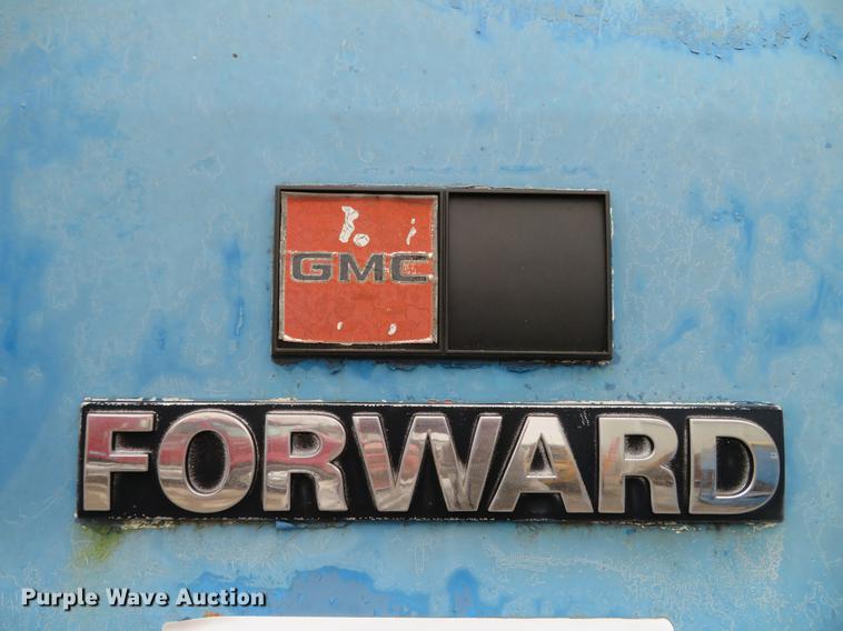 image for item DG3881 1985 GMC W7R042 flatbed truck